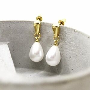 Teardrop Pearl Studs in Gold